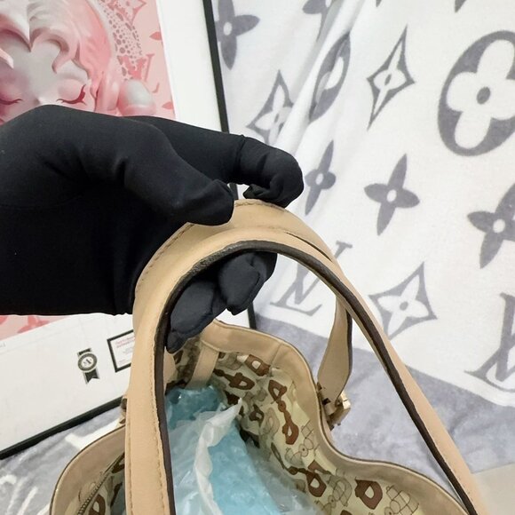 Gucci Beige Leather Medium GG Britt Tote - Picture 5 of 10